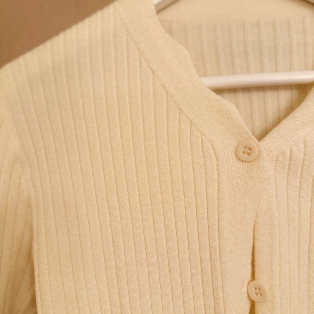 Chic Cream Ribbed Cardigan - Picture 3 of 5